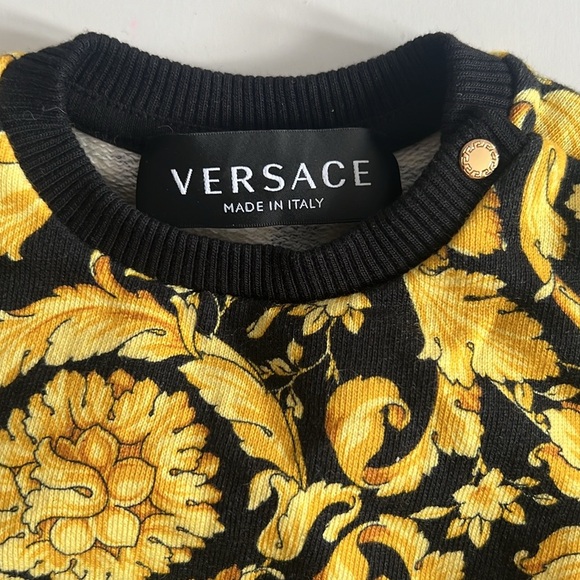 Versace sweater - Picture 2 of 9